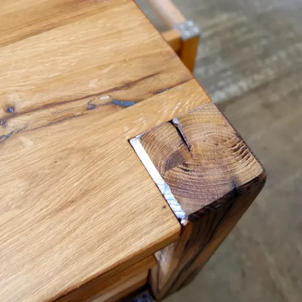 Couchtisch Altholz Eiche Standfuß